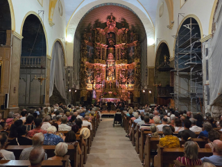 ✨ Formidable concert du Quintette à vent des solistes de l’Orchestre de Chambre du Festival Pablo Casals de Prades !
Clément Dufour (flûte) | Sébastien Giot (hautbois) | Julien Chabod (clarinette) | Pierre Rémondière (cor) | Marceau Lefèvre (basson)
🎶 Très heureux et honoré par la création de SEQUENTIA, ma nouvelle œuvre pour quintette à vent
📍 Église de Collioure
🎟️ Festival Pablo Casals de Prades
🤝 En collaboration avec la Fondation Dugommier
✨ Au programme du concert :
Verdi · Taffanel · Ibert · Farjot · Charles
& Sequentia (création mondiale)
🔗 En savoir plus sur l’œuvre :
👉 oliviercalmel.com/oeuvres/sequentia
🎫 Programme complet du festival :
👉 prades-festival-casals.com/programme-2025
.
.
.
.
#CréationMusicale #Sequentia #OlivierCalmel #FestivalPrades #MusiqueContemporaine #QuintetteAVent #Collioure #ConcertClassique #FestivalPabloCasals #ClassicalMusic #WindQuintet #ComposerLife #MusicPremiere #frenchcomposer