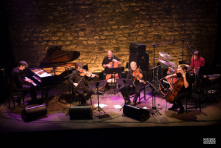 ✨ DOUBLE CELLI 🎻🎹🎻' MÉTAMORPHOSES ' @ FESTIVAL JAZZ AU FIL DE L'OISE 🎶🔥
📅 Samedi 13 décembre 2025 – 20h30
📍 Auditorium du C.R.R., Place de l’Hôtel de Ville – Persan (95340)
🎫 Festival Jazz au Fil de l’Oise
👉 Infos & billets : https://www.jazzaufildeloise.fr/metamorphoses-double-celli
https://doublecelli.com 🎻🎹🎻 Jazz de Chambre
Olivier Calmel • Clément Petit • Xavier Phillips • Johan Renard • Frédéric Eymard • Antoine Banville
🎵🎻 DOUBLE CELLI METAMORPHOSES 🎹💿 ➡️https://klarthe.com/index.php/en/records-en/metamorphoses-detail
🎵🎻 DOUBLE CELLI IMMATERIEL 🎹💿 ➡️https://www.klarthe.com/index.php/fr/enregistrements/immateriel-detail
CNM / SCPP / FONPEPS / SACEM / © & ℗ KLARTHE
@le_cnm @sacem 
Photo : Nathalie Courau-Roudier
.
.
.
.
#DoubleCelli #Metamorphoses #JazzAuFilDeLOise #ConcertLive #JazzFusion #ChamberJazz #LiveMusic #JazzLovers #Jazz #JazzLive #Music4Life #Persan
#OlivierCalmel #JohanRenard #FredericEymard #XavierPhillips #ClementPetit #AntoineBanville
#Prokofiev #Ligeti #Bartok #NewAlbum #MusiqueContemporaine #ContemporaryMusic #Strings #FullStrings
#Klarthe #KlartheRecords #KlartheJazz