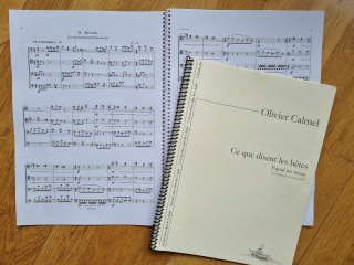 🎼 [NOUVELLE PARTITION]
Ce que disent les Bêtes - Equal no more - Olivier Calmel
✨ Pour quatuor de violoncelles
🎶 Découvrir la partition :
👉 artchipel.net/produit/ce-que-disent-les-betes/
📖 Feuilleter un extrait :
👉 calameo.com/read/006320484ad91d7f3a0d7
🎧 Écouter la création intégrale (France Musique) :
👉 https://www.radiofrance.fr//francemusique/podcasts/creation-mondiale-l-integrale/ce-que-disent-les-betes-equal-no-more-de-olivier-calmel-diffusion-integrale-3608243
📚 En savoir plus sur l’œuvre :
👉 oliviercalmel.com/oeuvres/ce-que-disent-les-betes
« Cette œuvre pour quatuor de violoncelles, librement inspiré du chef-d’œuvre satirique de George Orwell, La Ferme des Animaux, propose une fresque musicale en cinq tableaux, retraçant la naissance, l’ascension et la chute d’une utopie À travers une écriture ciselée, tantôt onirique, tantôt brutale, elle explore les mécanismes insidieux du pouvoir et les dérives totalitaires — politiques, idéologiques ou sociales. L’argument original d’Orwell, riche en métaphores et en symboles, trouve ici une résonance aiguë avec notre époque contemporaine. »
#Cequedisentlesbêtes #EqualNoMore #CréationMondiale #AllaBreve #FranceMusique #RadioFrance
#Quatuor #Violoncelles #MusiqueContemporaine #ContemporaryMusic #Composer #FrenchComposer
#ComposersLife #Artchipel #MusiqueClassique #Music #Partition #SheetMusic #chambermusic